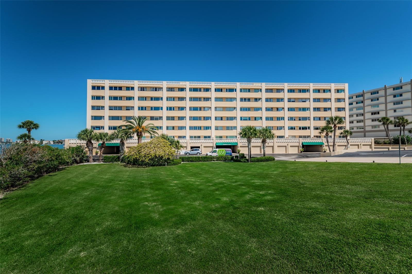 HARBOUR CLUB CONDO 3 - Residential Lease