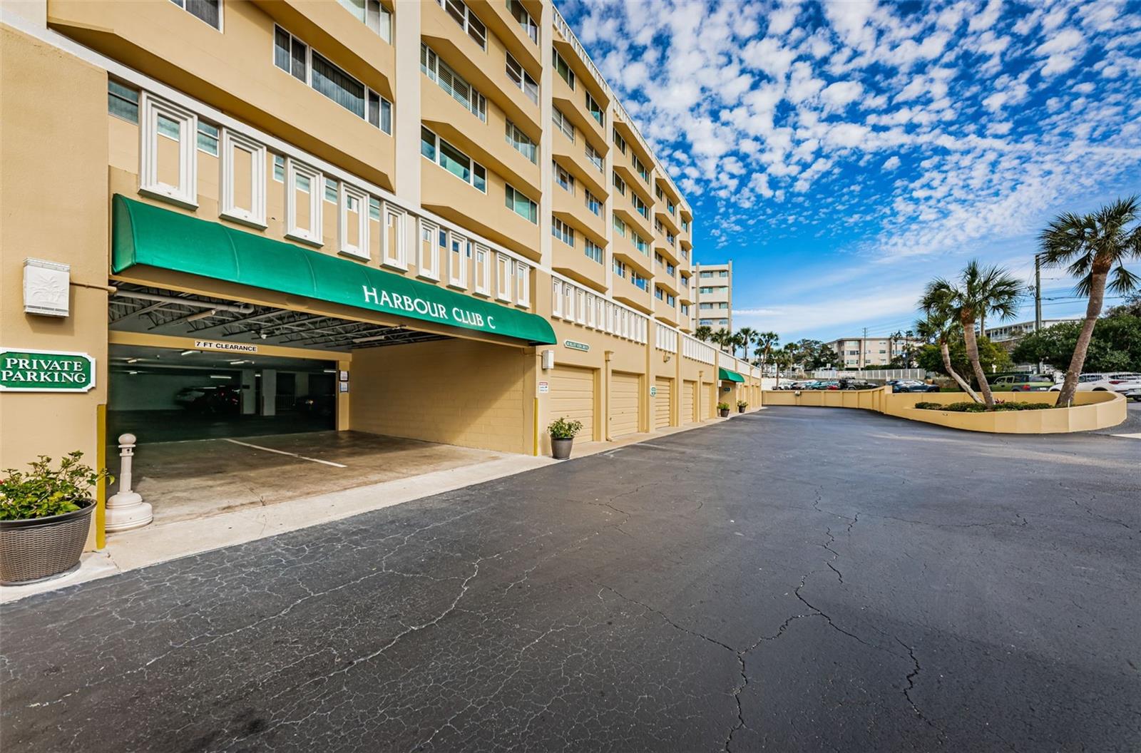 HARBOUR CLUB CONDO 3 - Residential Lease