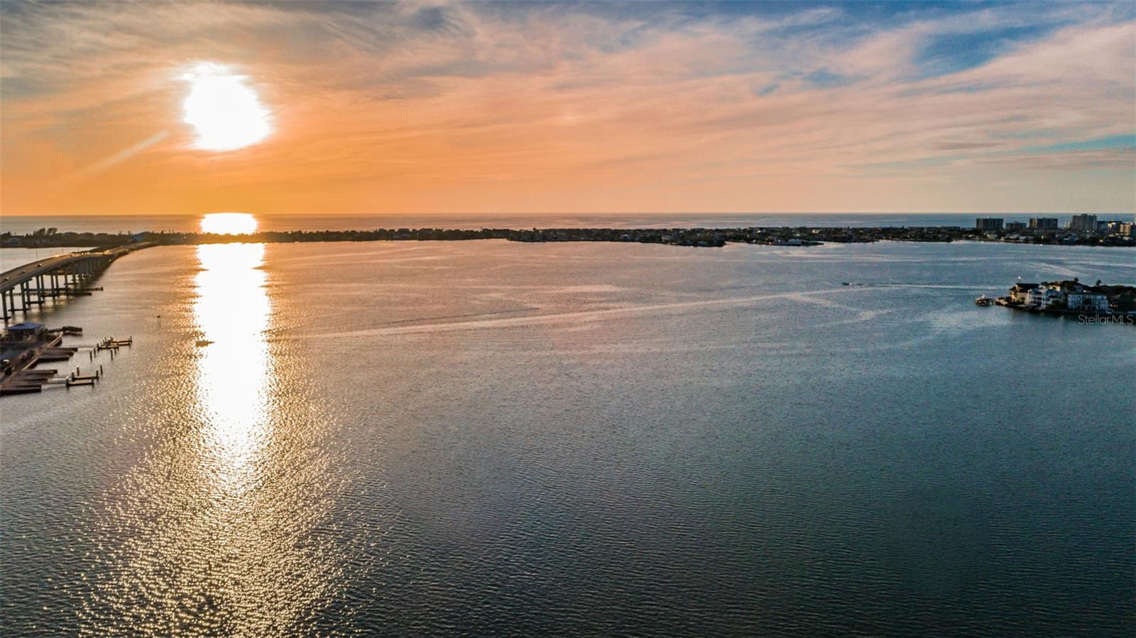 HARBOUR CLUB CONDO 3 - Residential Lease