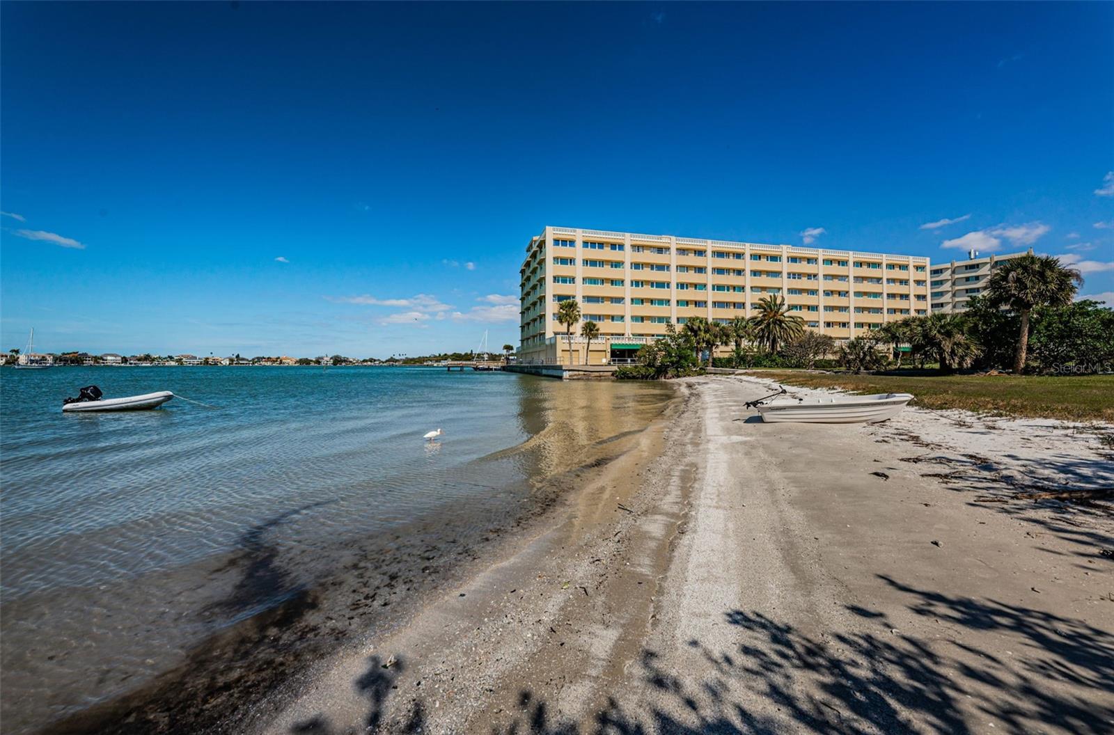 HARBOUR CLUB CONDO 3 - Residential Lease