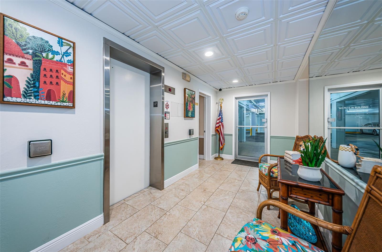 HARBOUR CLUB CONDO 3 - Residential Lease