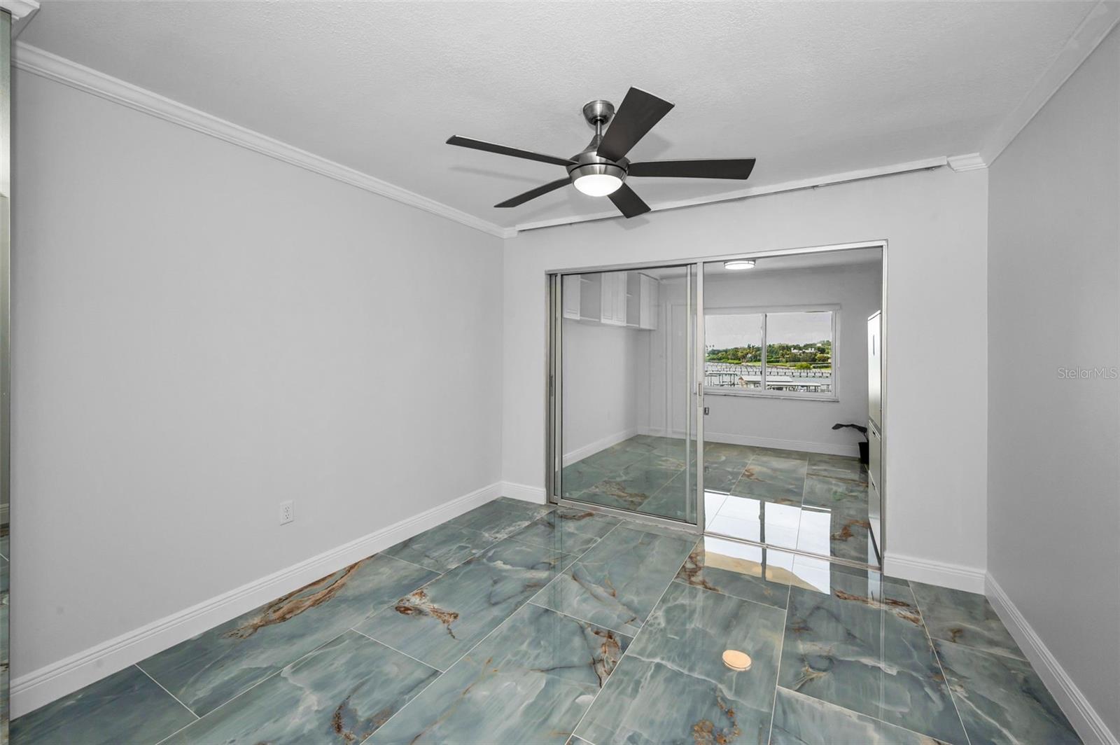 HARBOUR CLUB CONDO 3 - Residential Lease