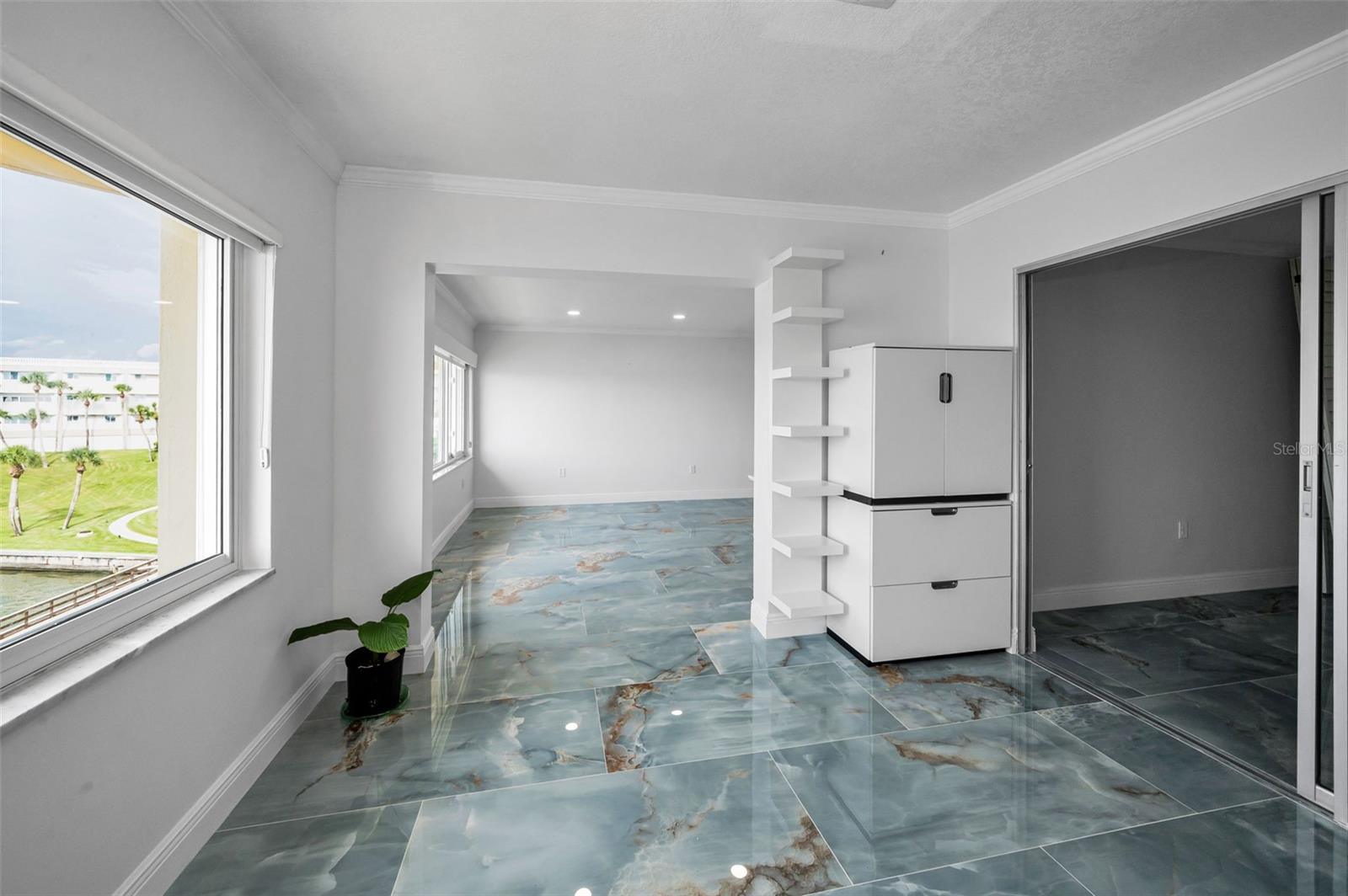 HARBOUR CLUB CONDO 3 - Residential Lease