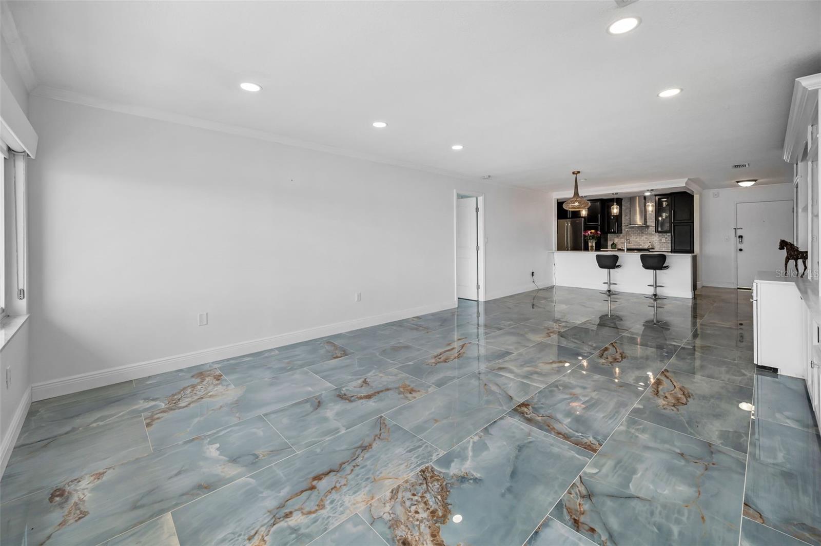 HARBOUR CLUB CONDO 3 - Residential Lease