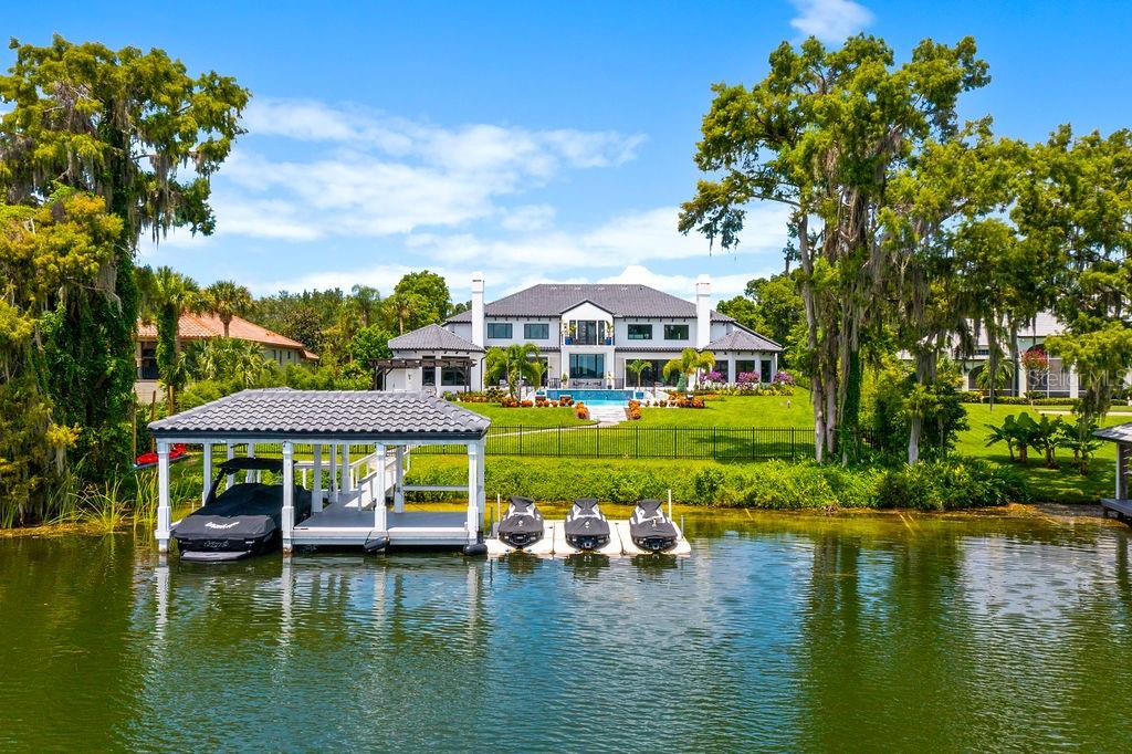 LAKE MAITLAND MANOR - Residential