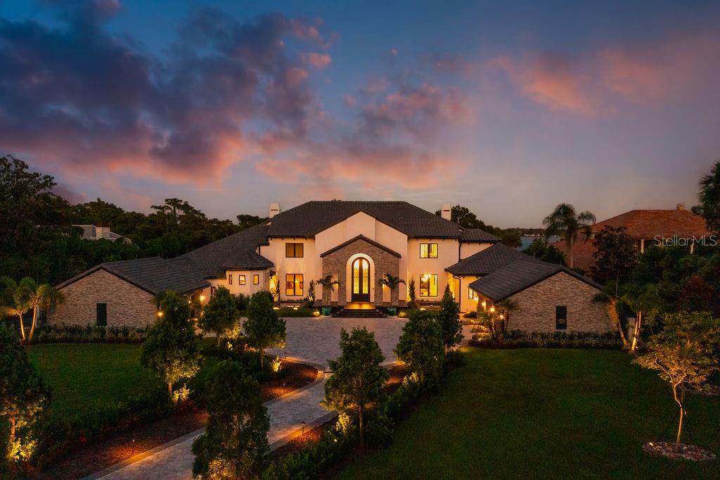 LAKE MAITLAND MANOR - Residential