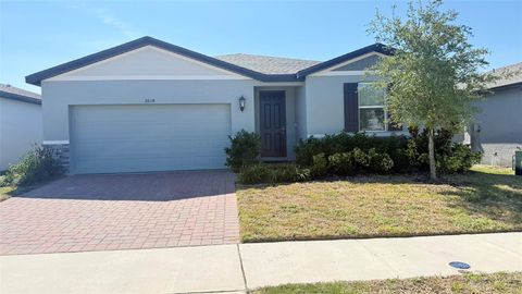 Photo of 2618 Irish Elk Avenue, Davenport, FL 33837 (MLS # V4945651)