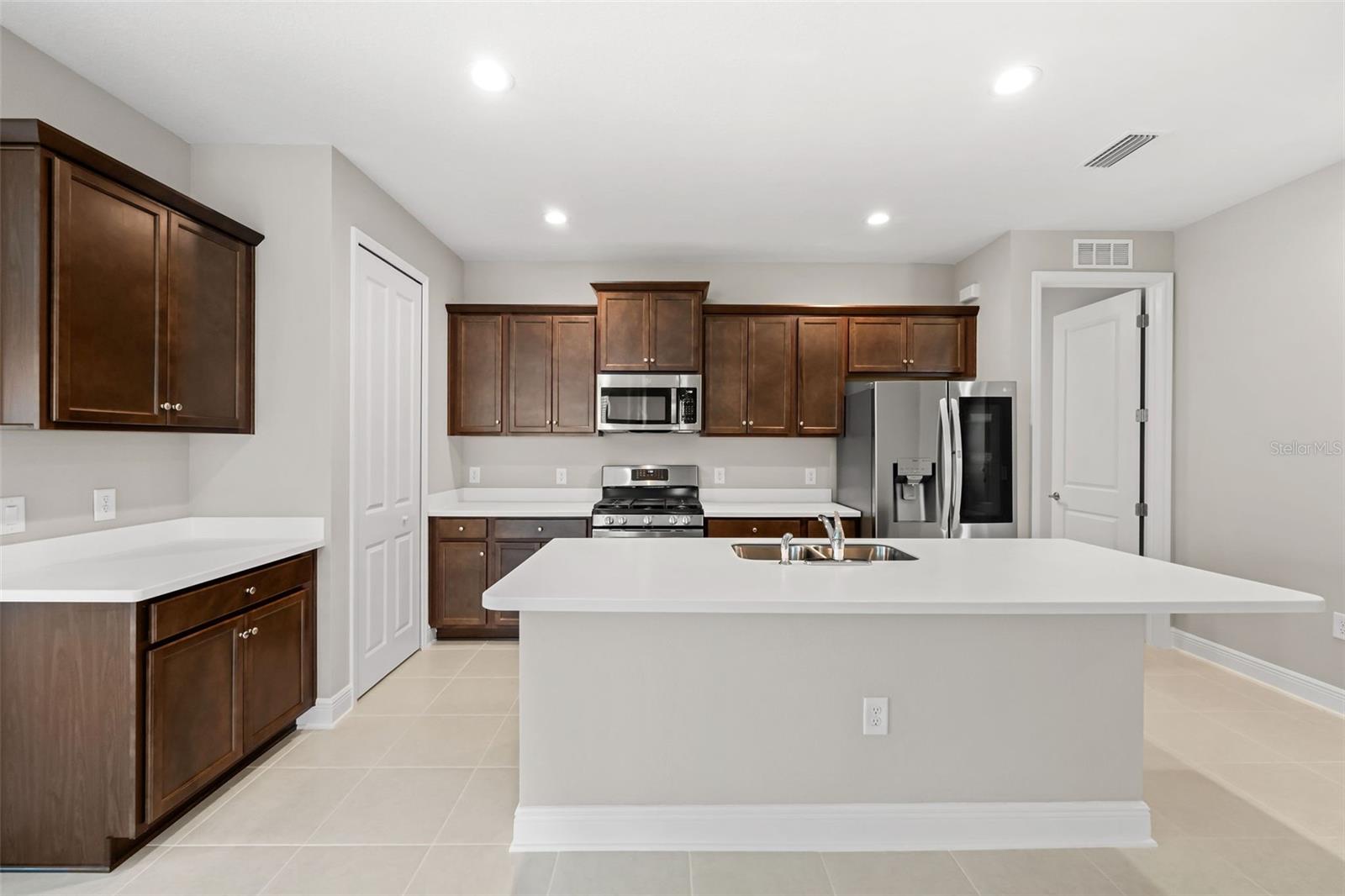 GRAND PARK PH 1 - Residential Lease