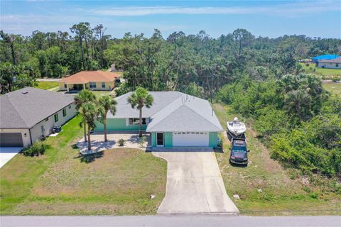 A home in PORT CHARLOTTE