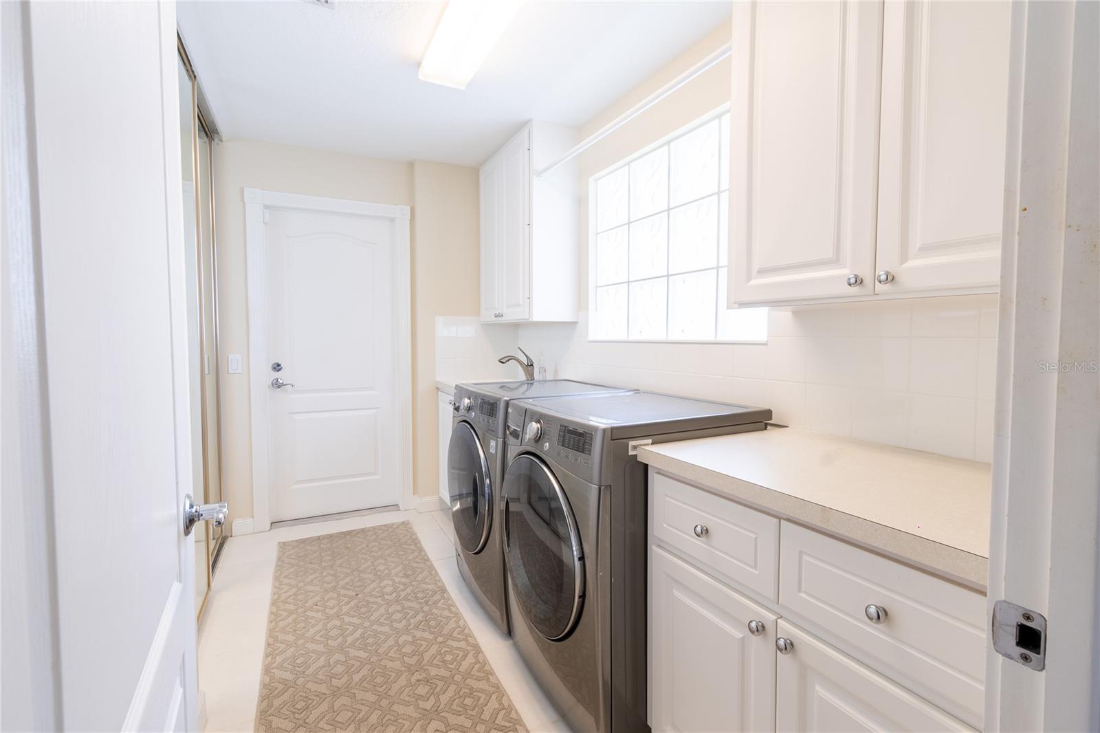 VILLAGEWALK - Residential