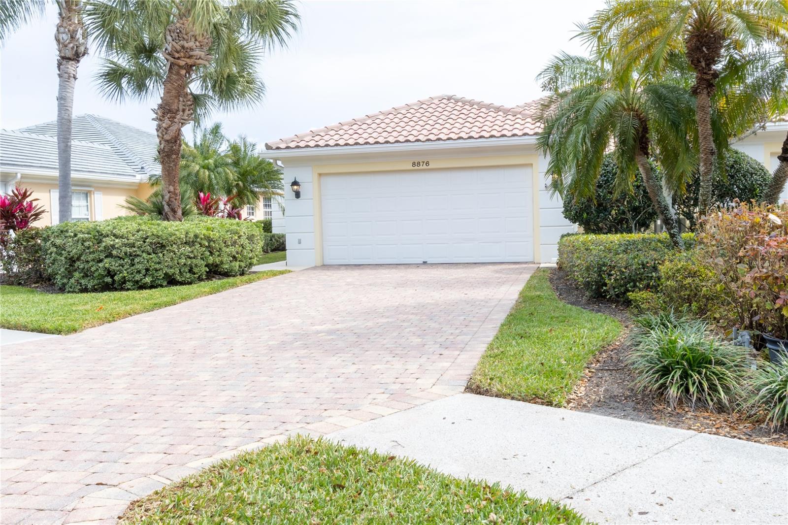 VILLAGEWALK - Residential