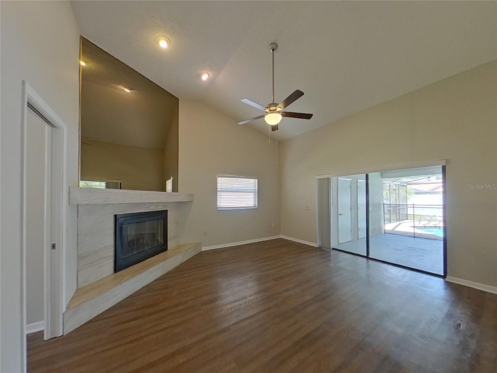 WALDEN LAKE UNIT 25 B - Residential Lease