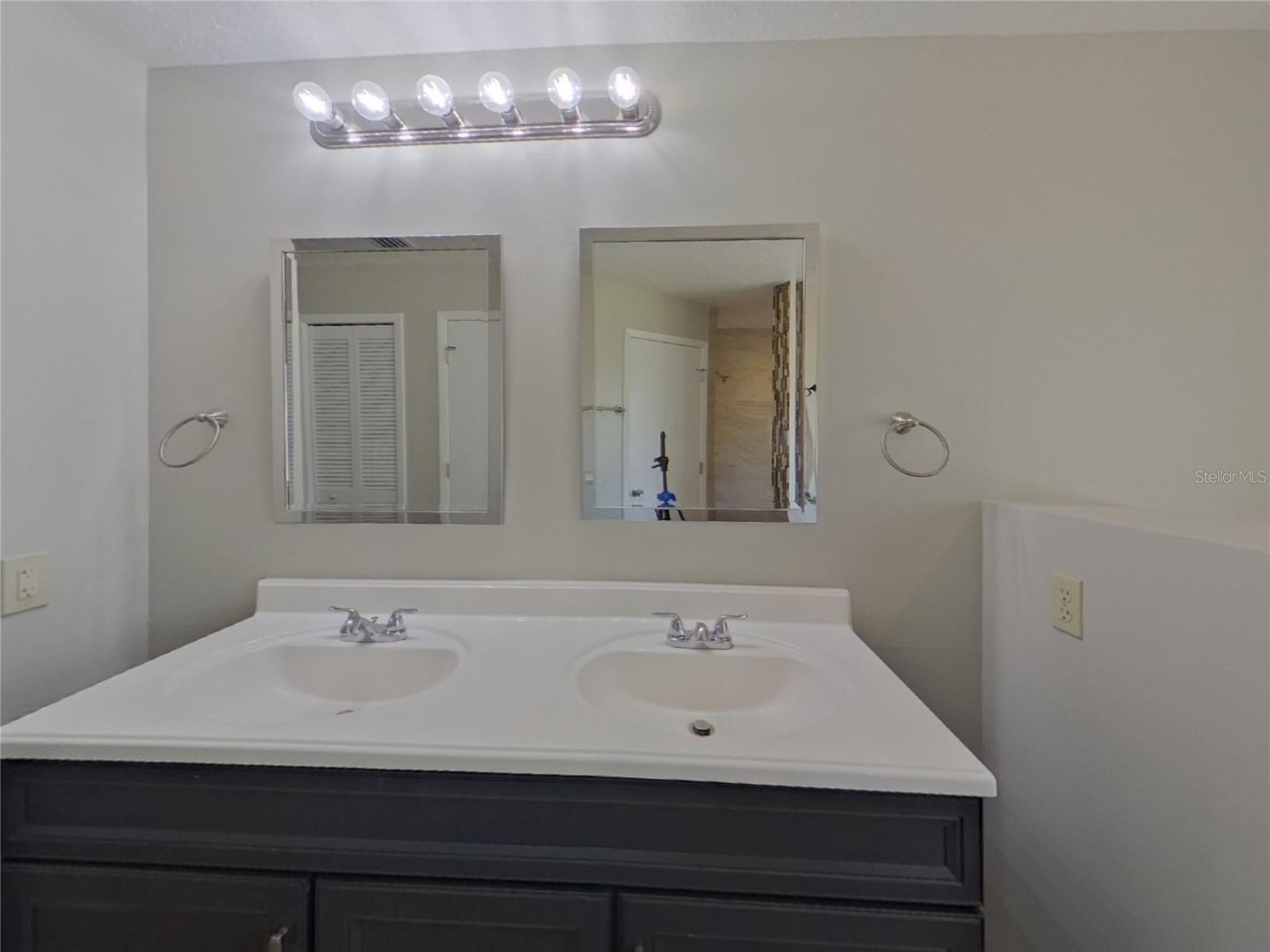 WALDEN LAKE UNIT 25 B - Residential Lease