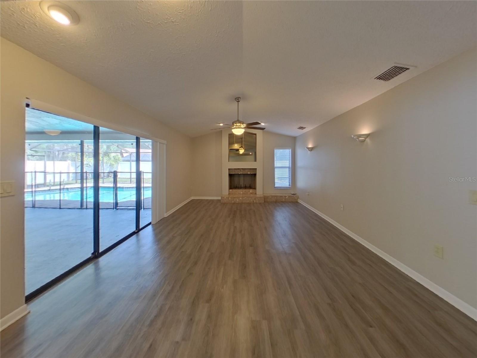 WALDEN LAKE UNIT 25 B - Residential Lease