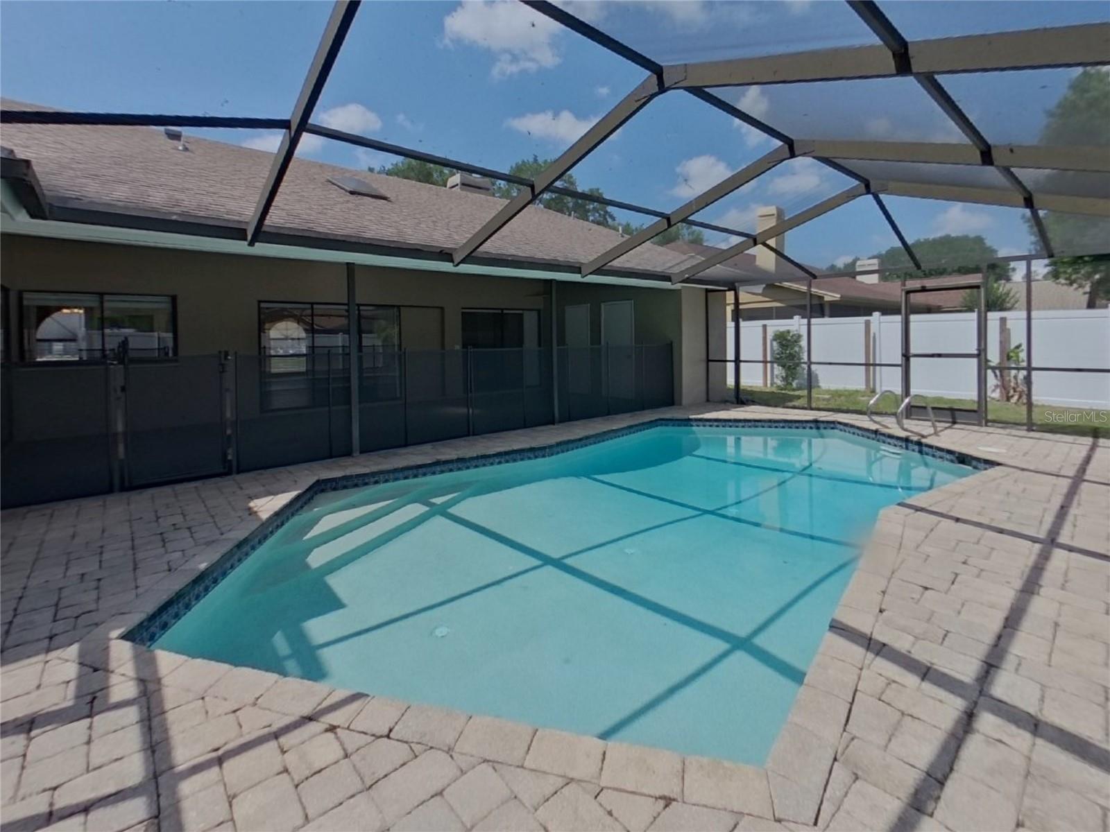 WALDEN LAKE UNIT 25 B - Residential Lease