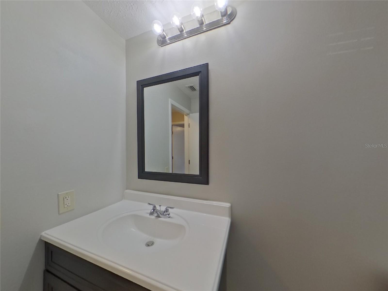 WALDEN LAKE UNIT 25 B - Residential Lease