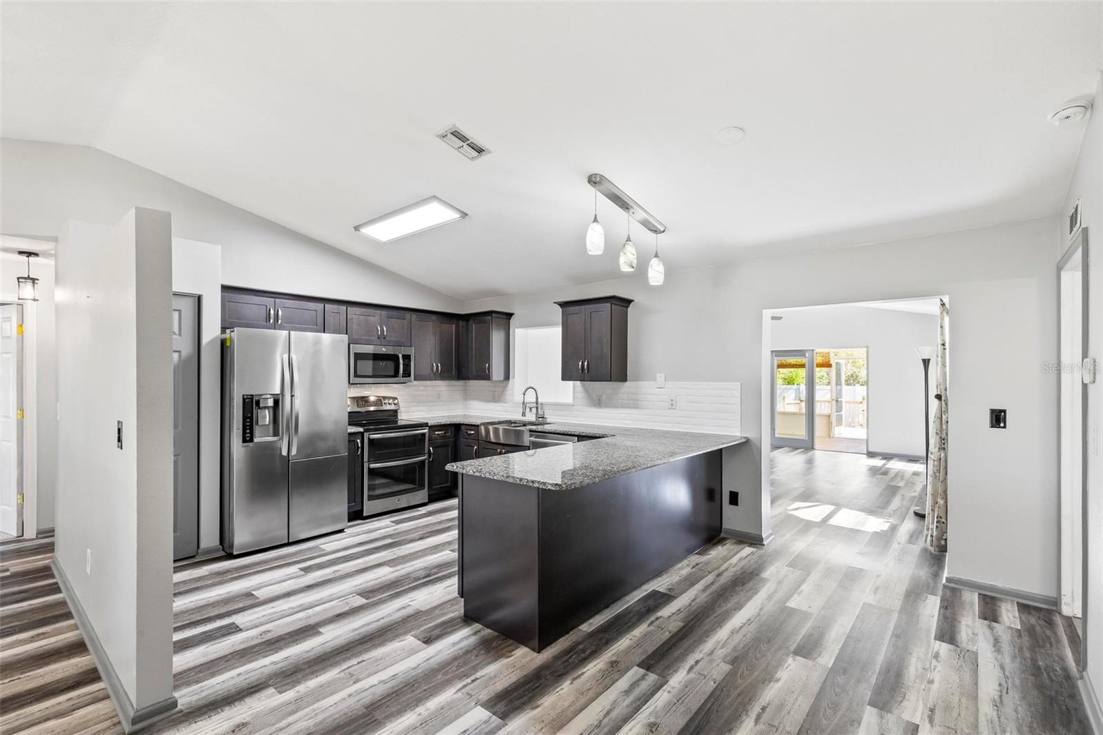 21 RUSSO DRIVE