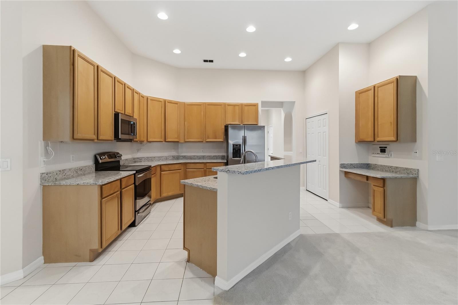 UNIVERSITY ESTATES - Residential