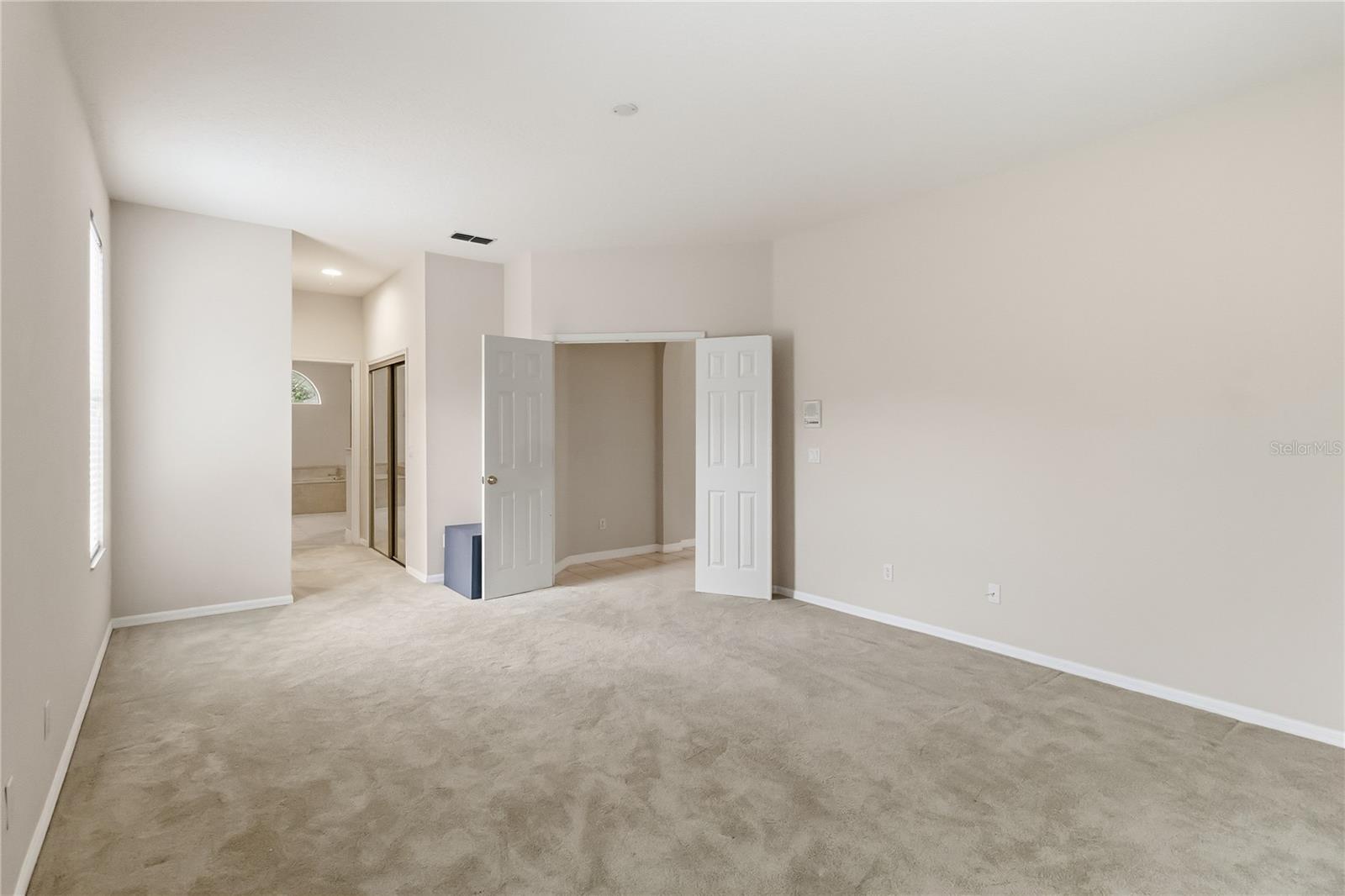 UNIVERSITY ESTATES - Residential