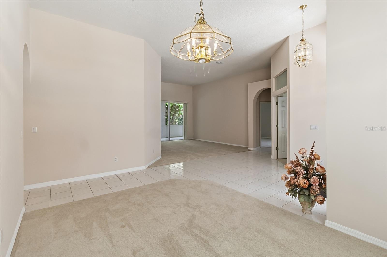 UNIVERSITY ESTATES - Residential