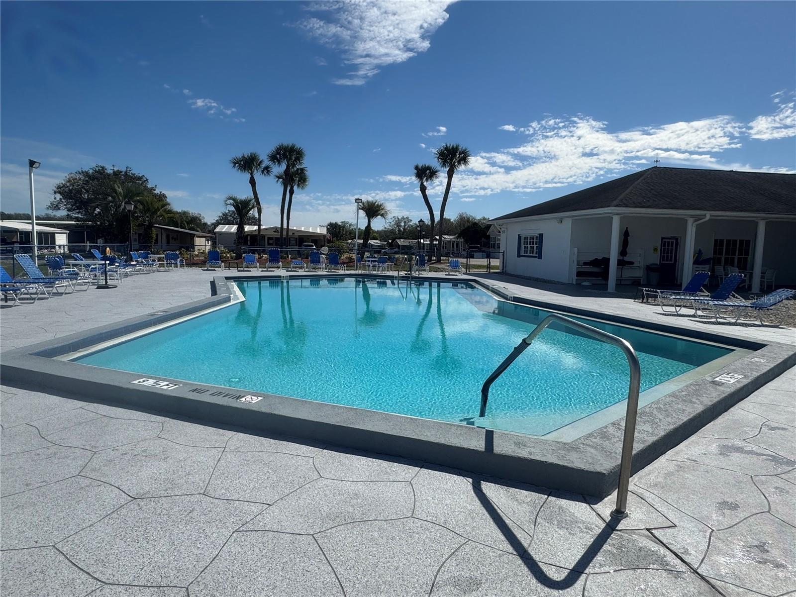 AMERICAN CONDOMINIUM PARKS ZEPHYRILLS - Residential