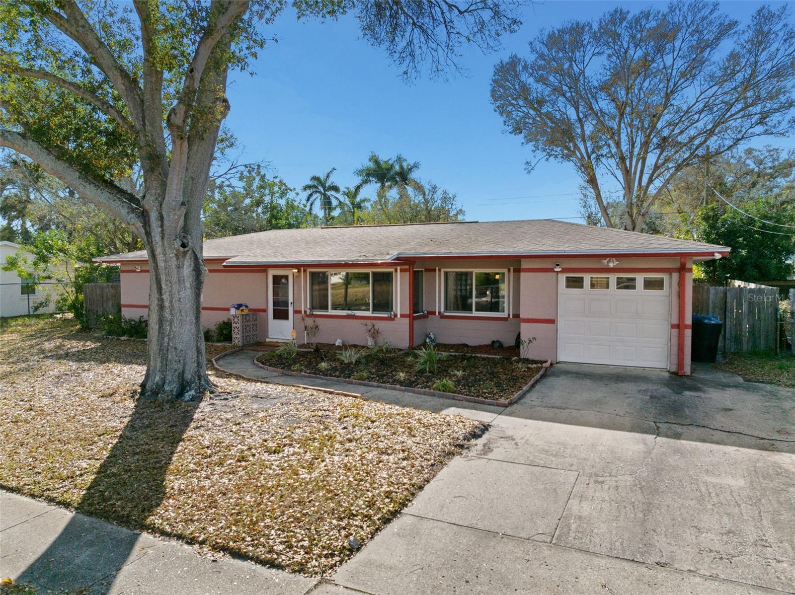 MEADOW LAWN 9TH ADD - Residential