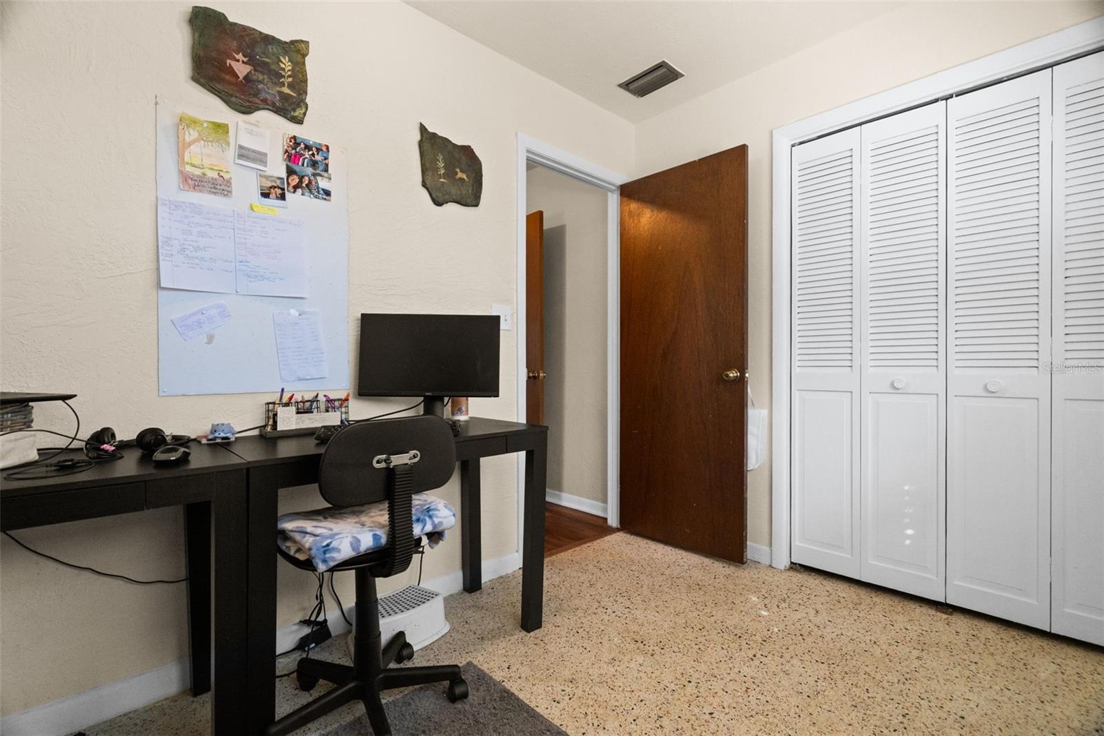 MEADOW LAWN 9TH ADD - Residential