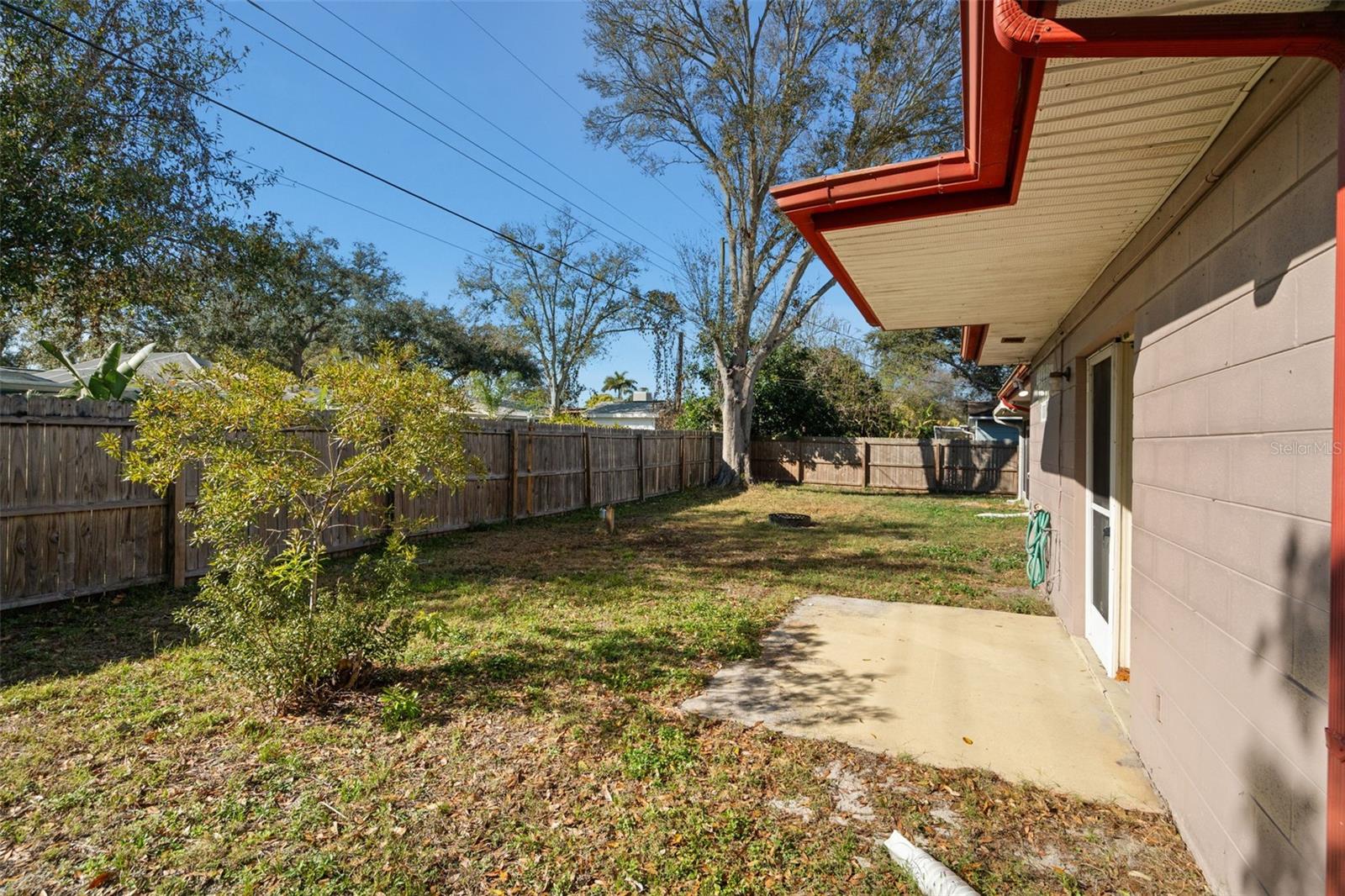 MEADOW LAWN 9TH ADD - Residential