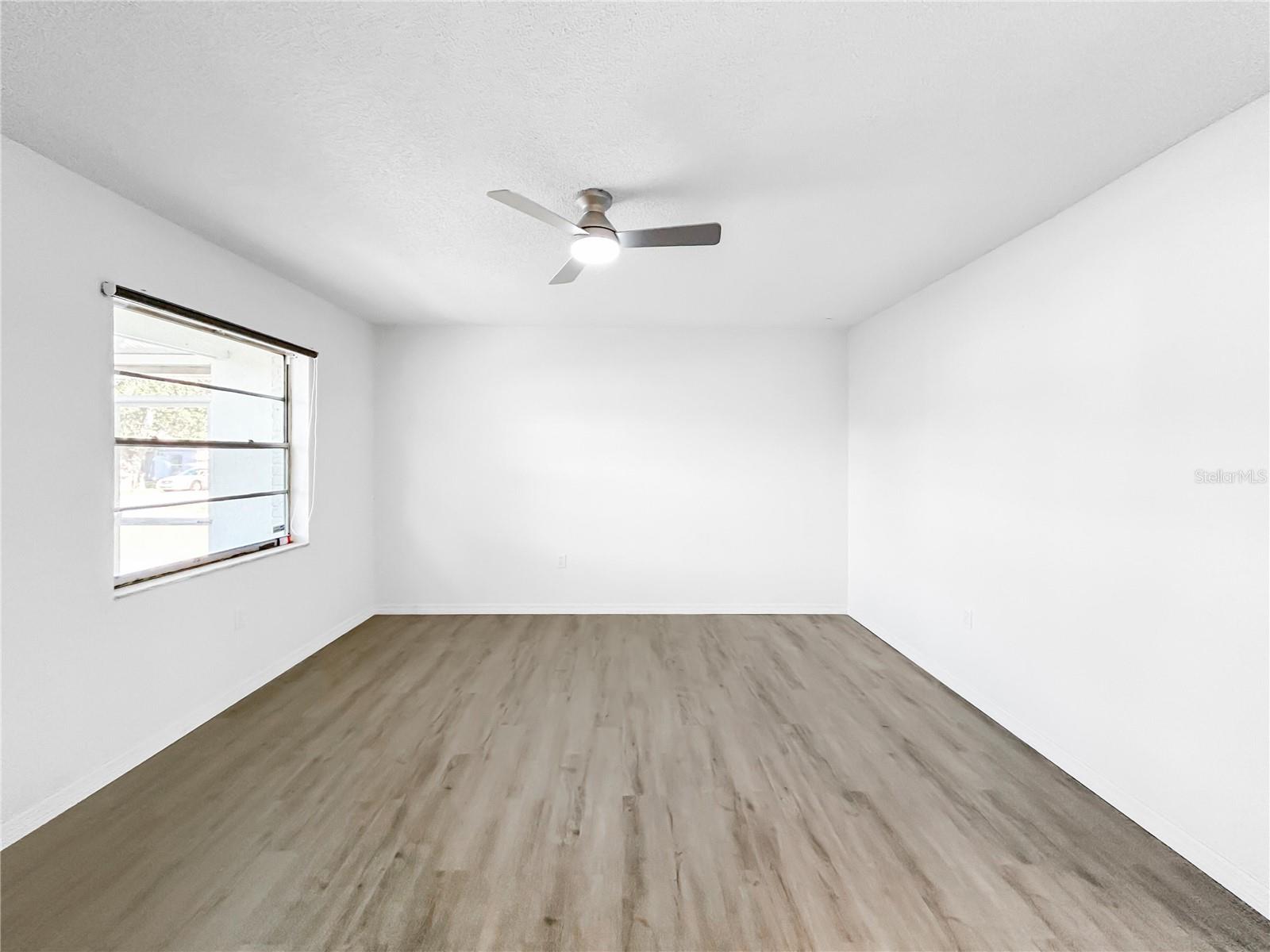 CREWS LAKE MANOR - Residential