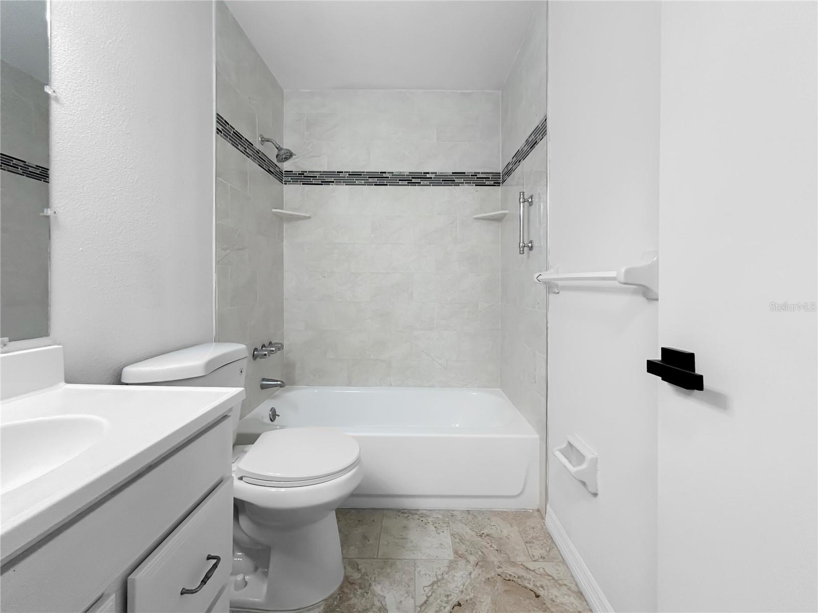 CREWS LAKE MANOR - Residential