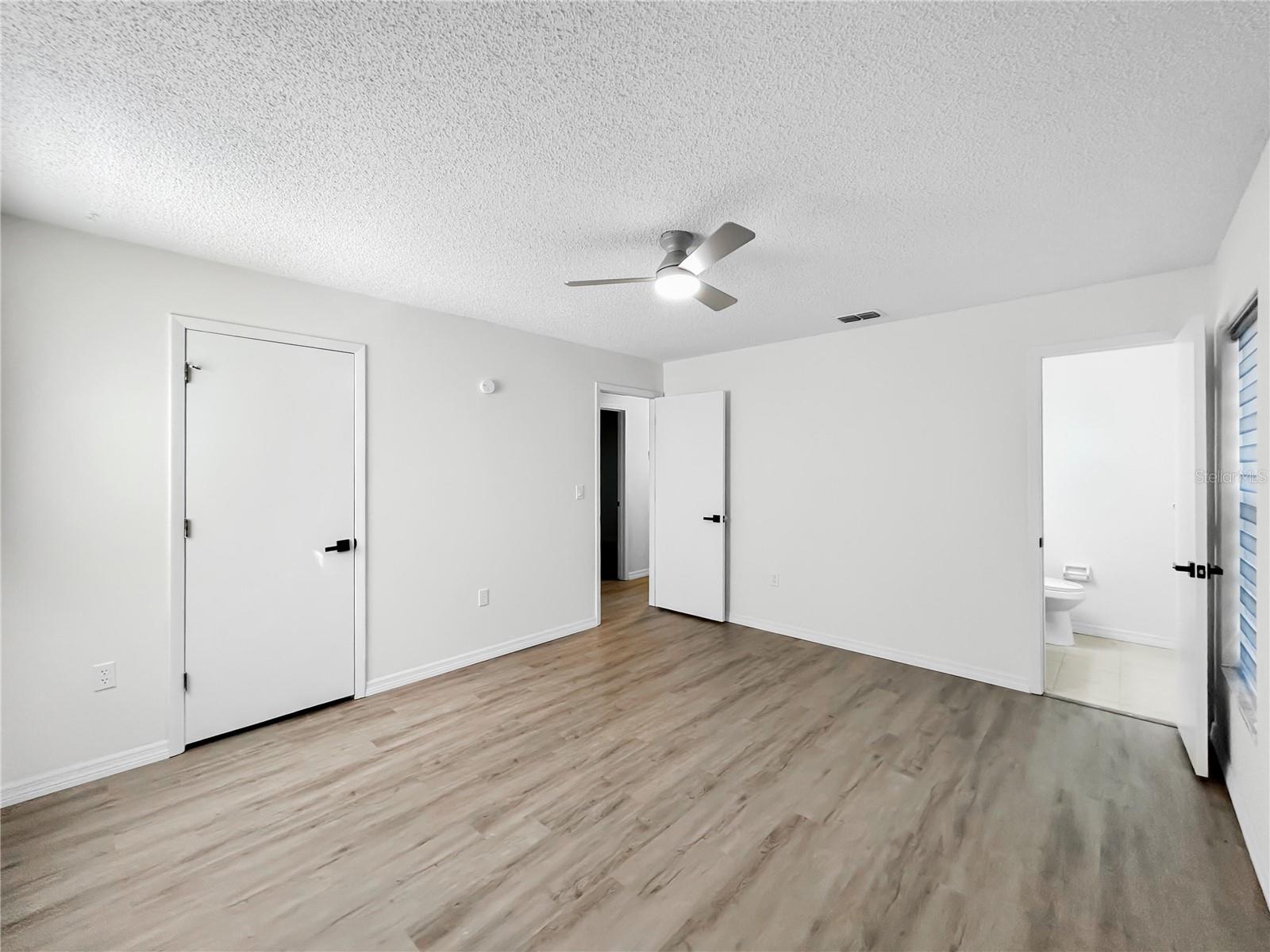 CREWS LAKE MANOR - Residential