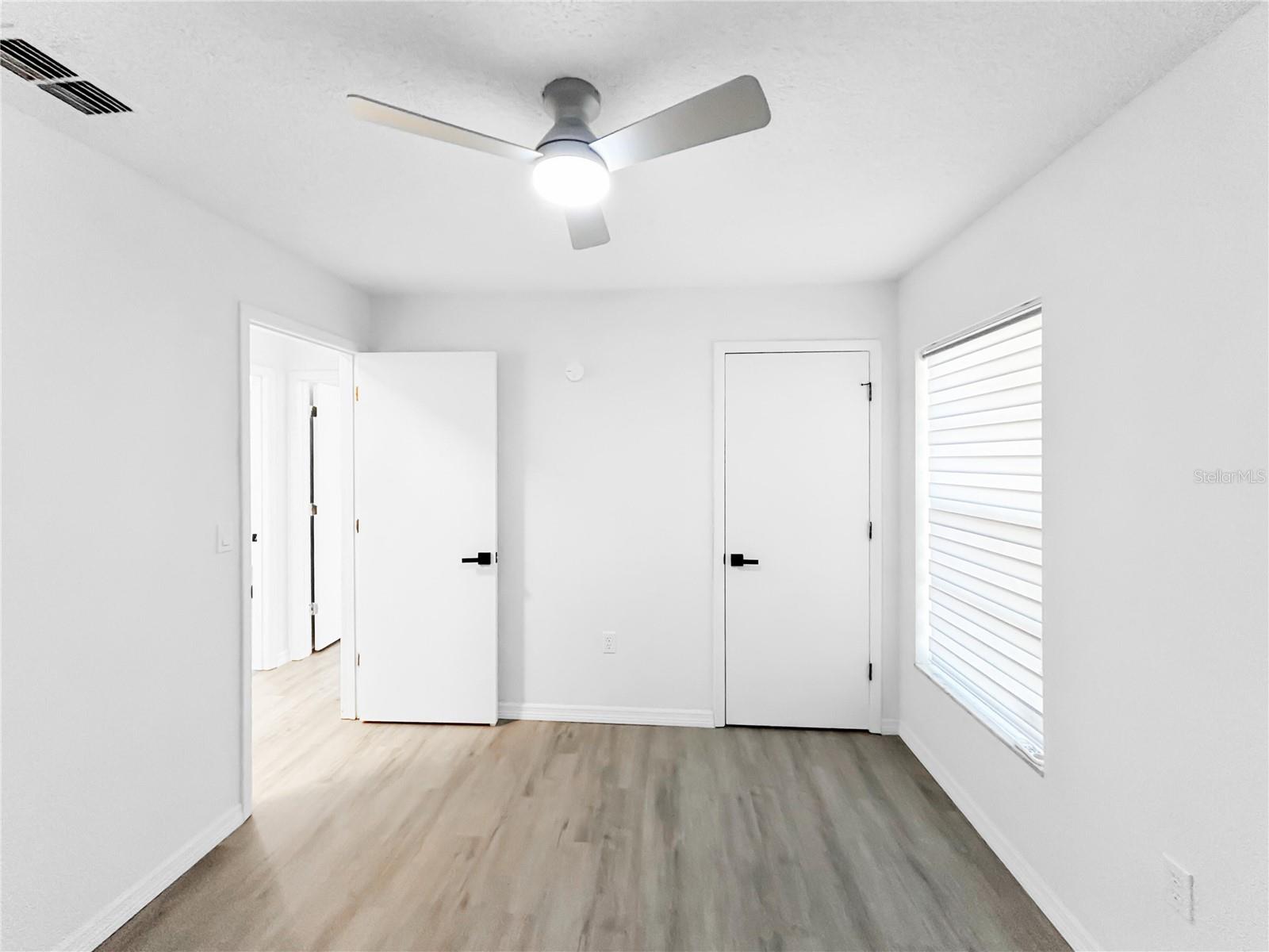 CREWS LAKE MANOR - Residential