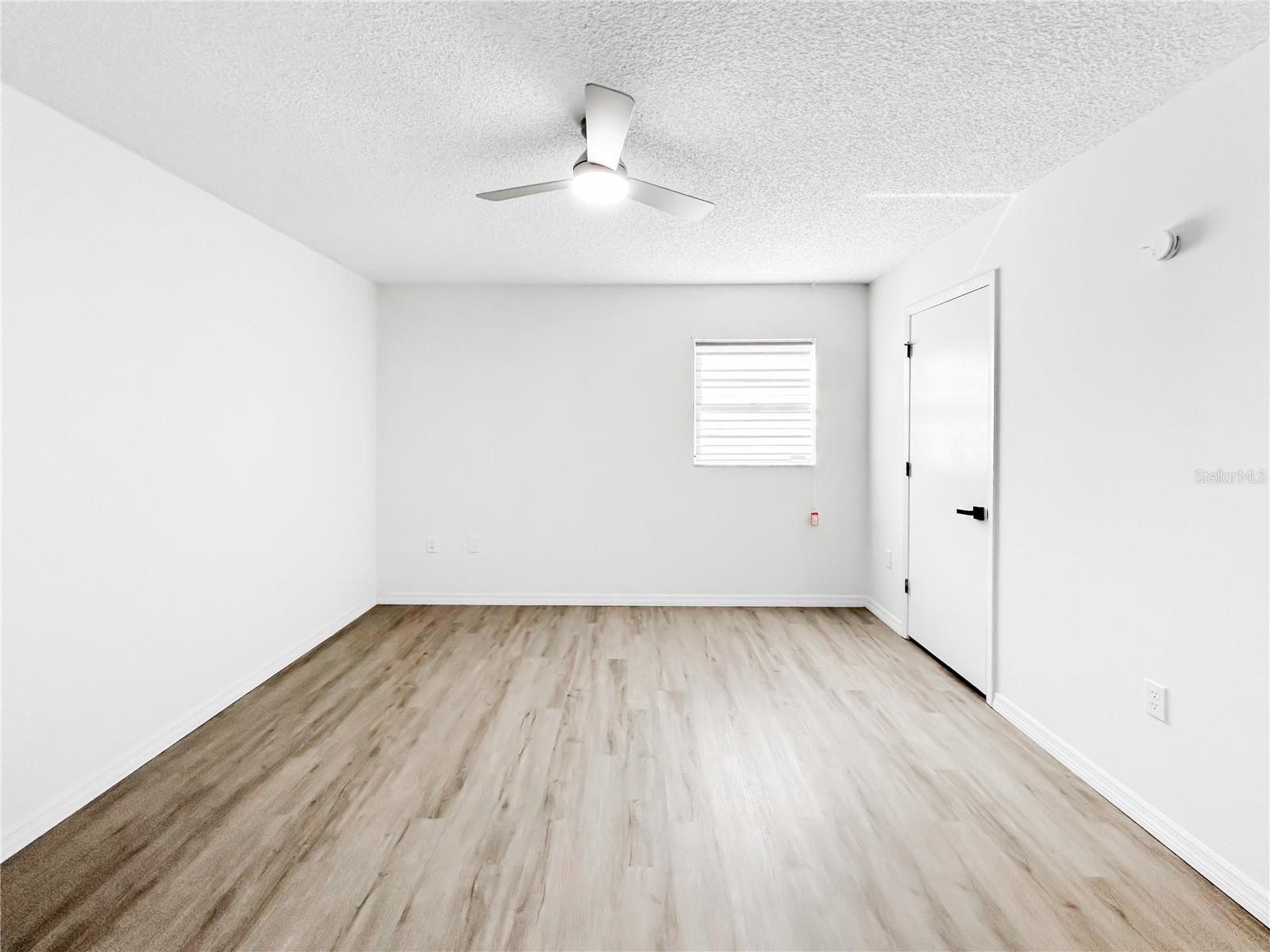 CREWS LAKE MANOR - Residential