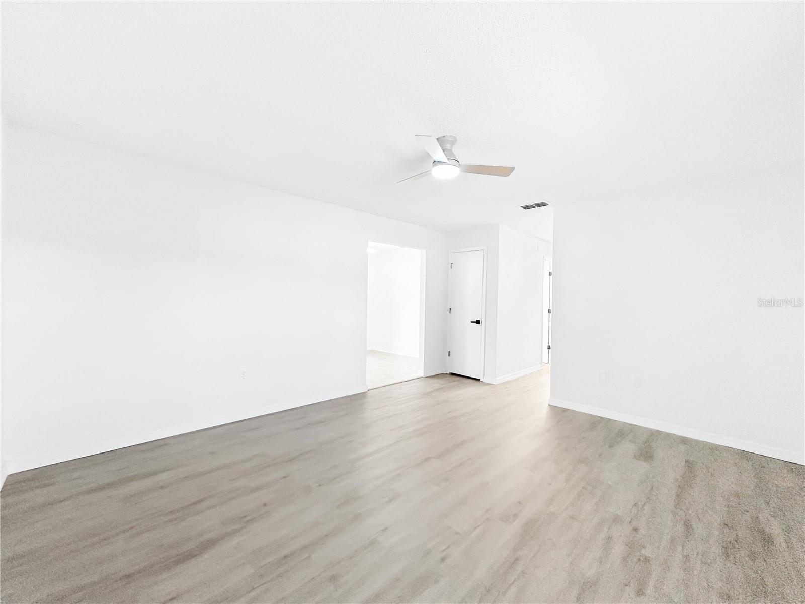 CREWS LAKE MANOR - Residential