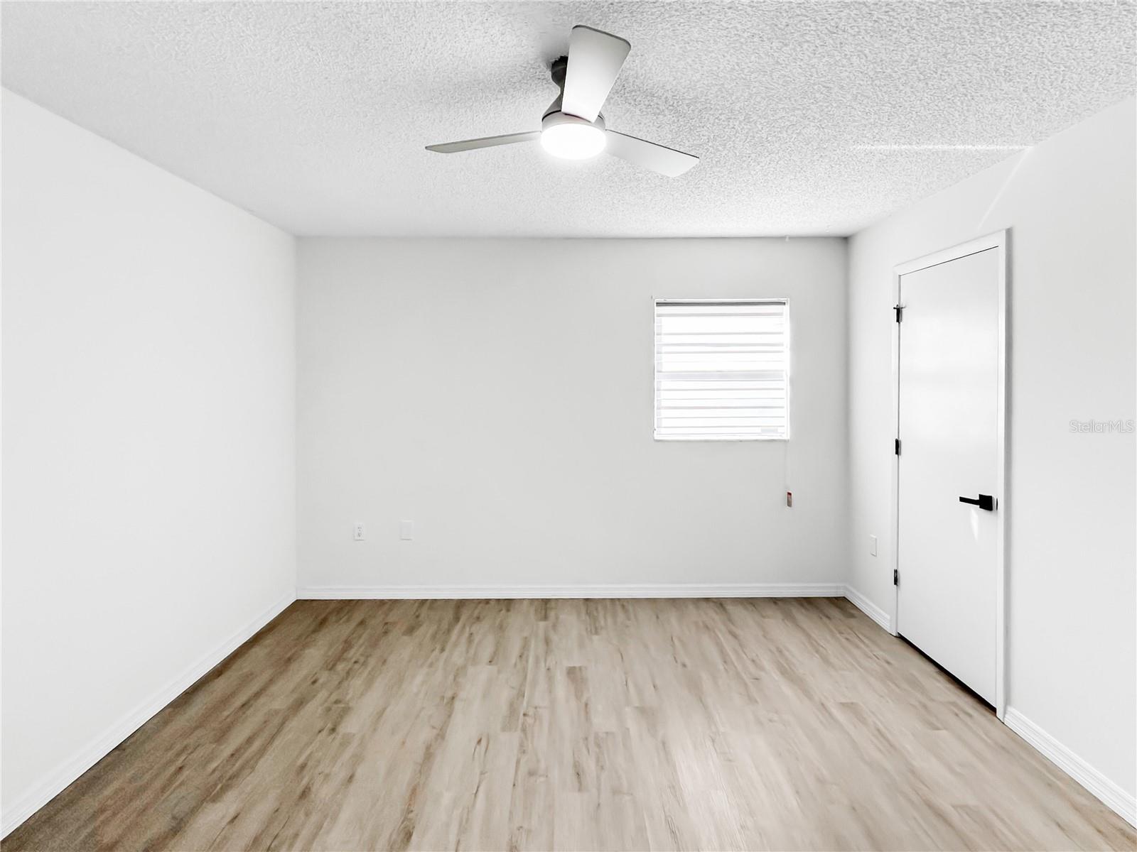 CREWS LAKE MANOR - Residential