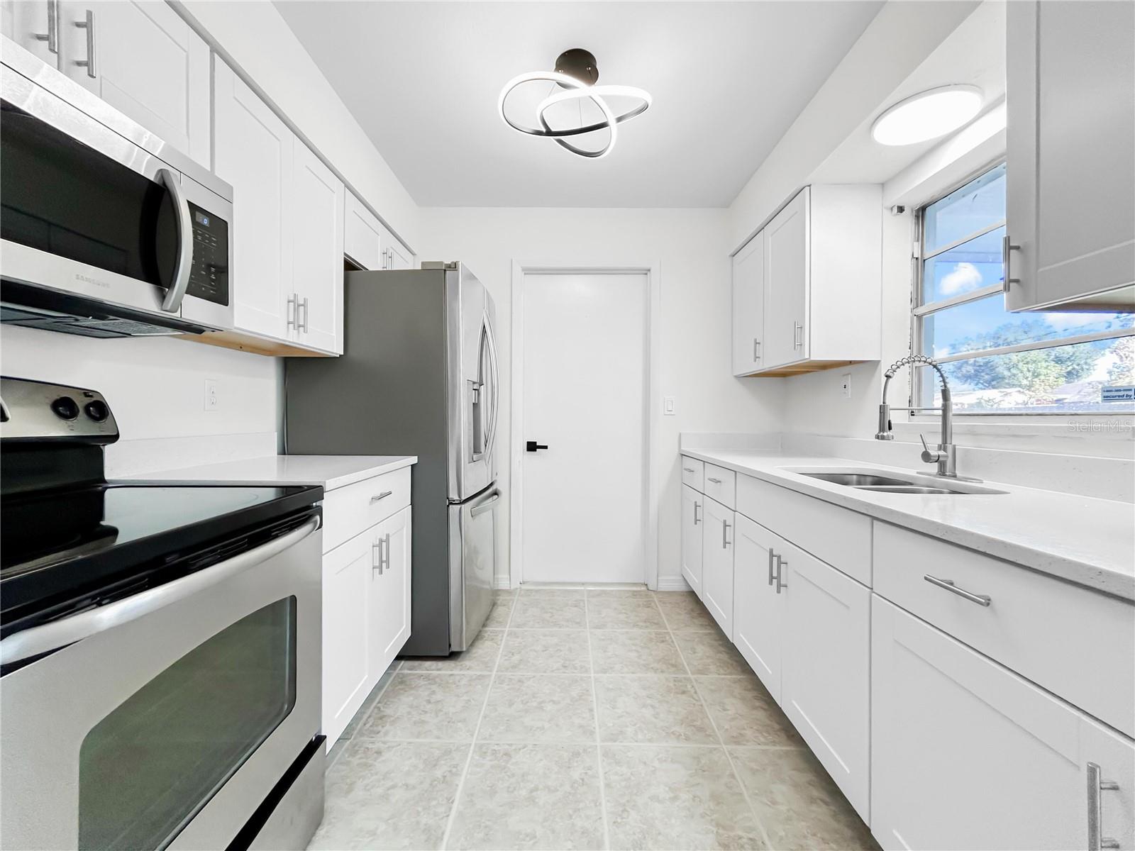 CREWS LAKE MANOR - Residential