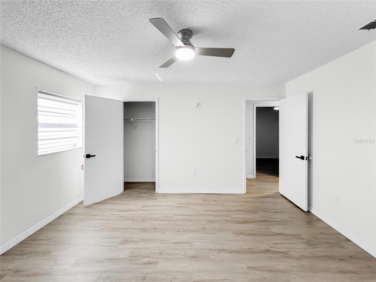 CREWS LAKE MANOR - Residential