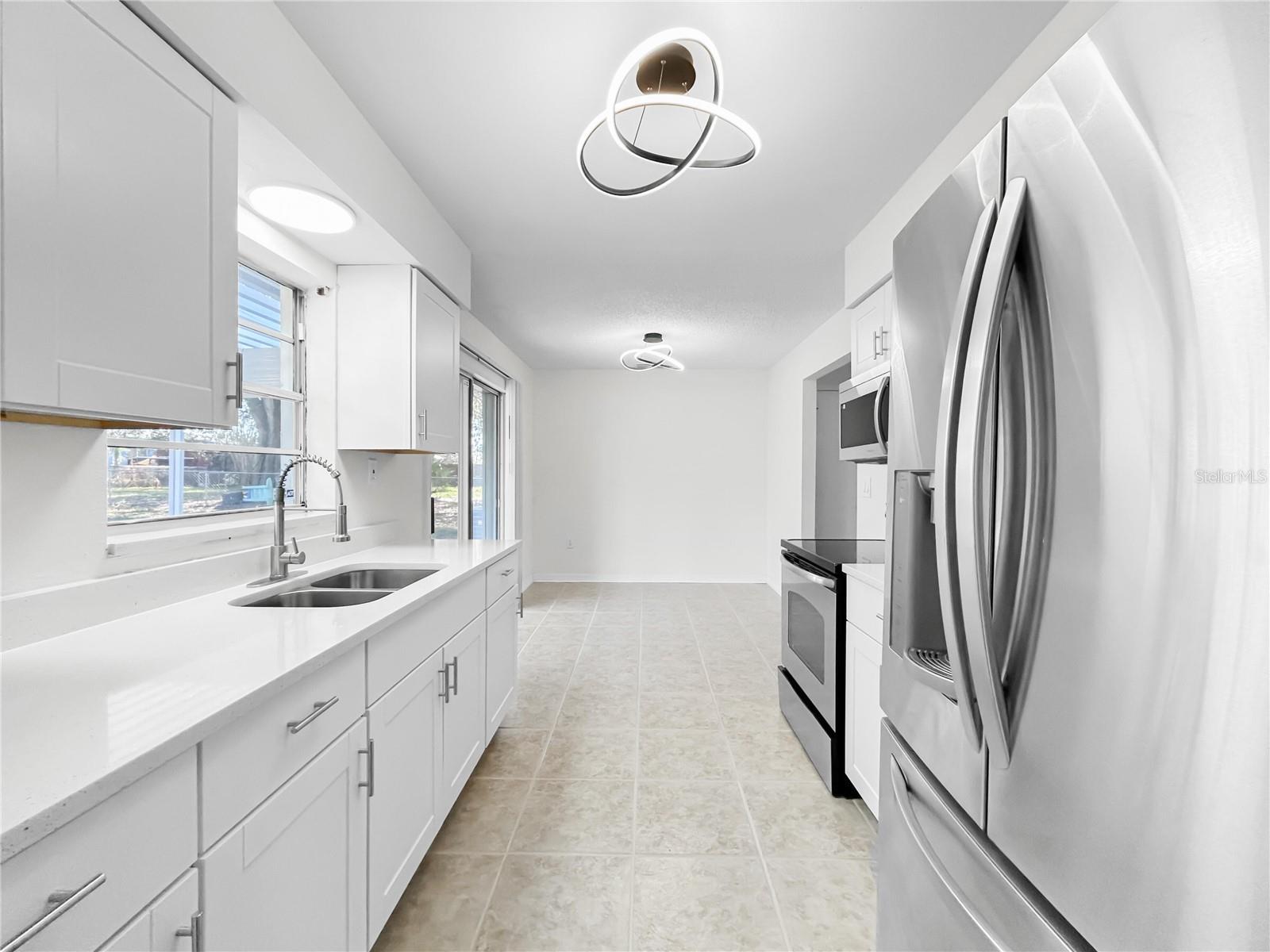 CREWS LAKE MANOR - Residential