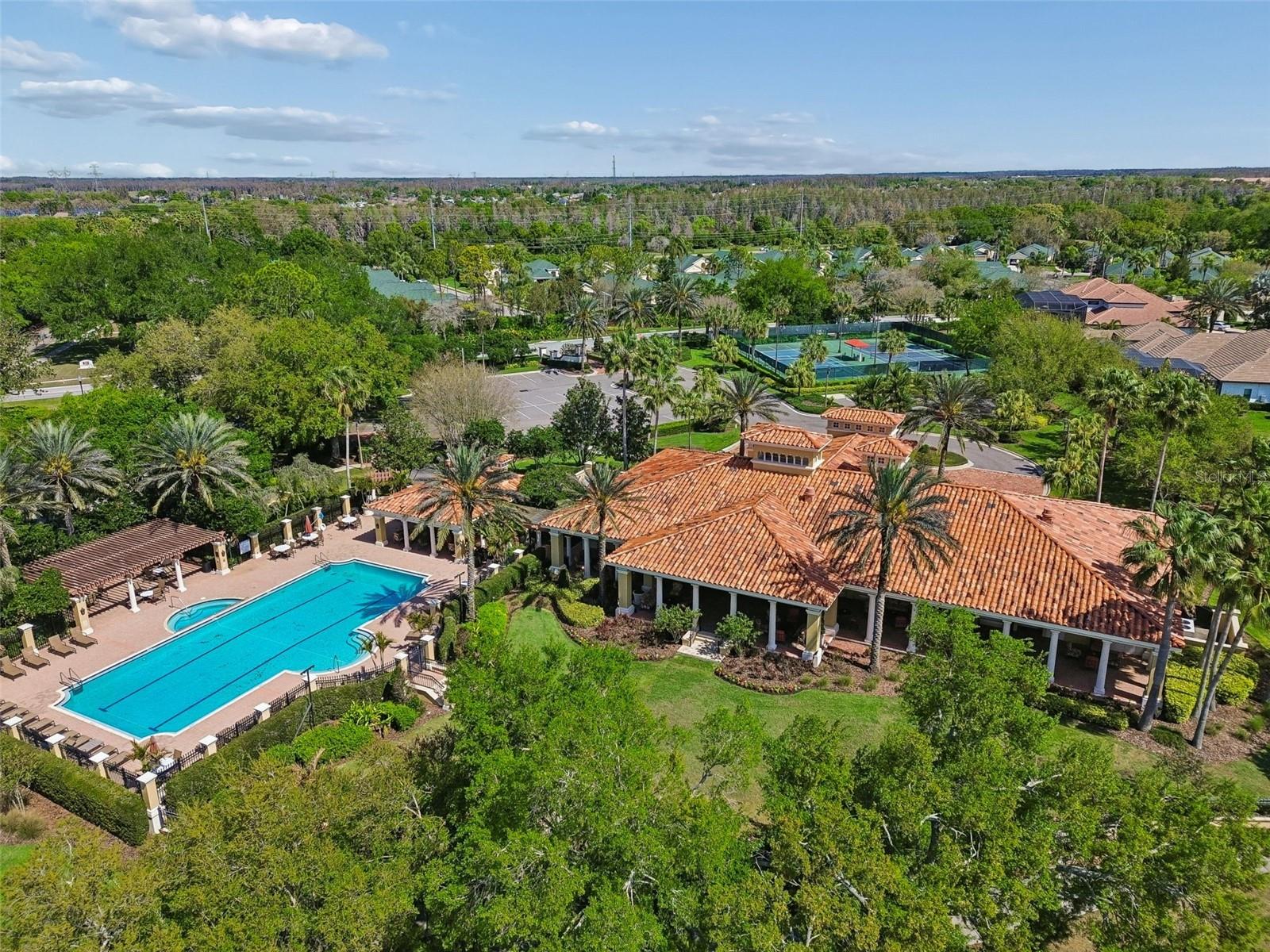 CHAMPIONS CLUB - Residential