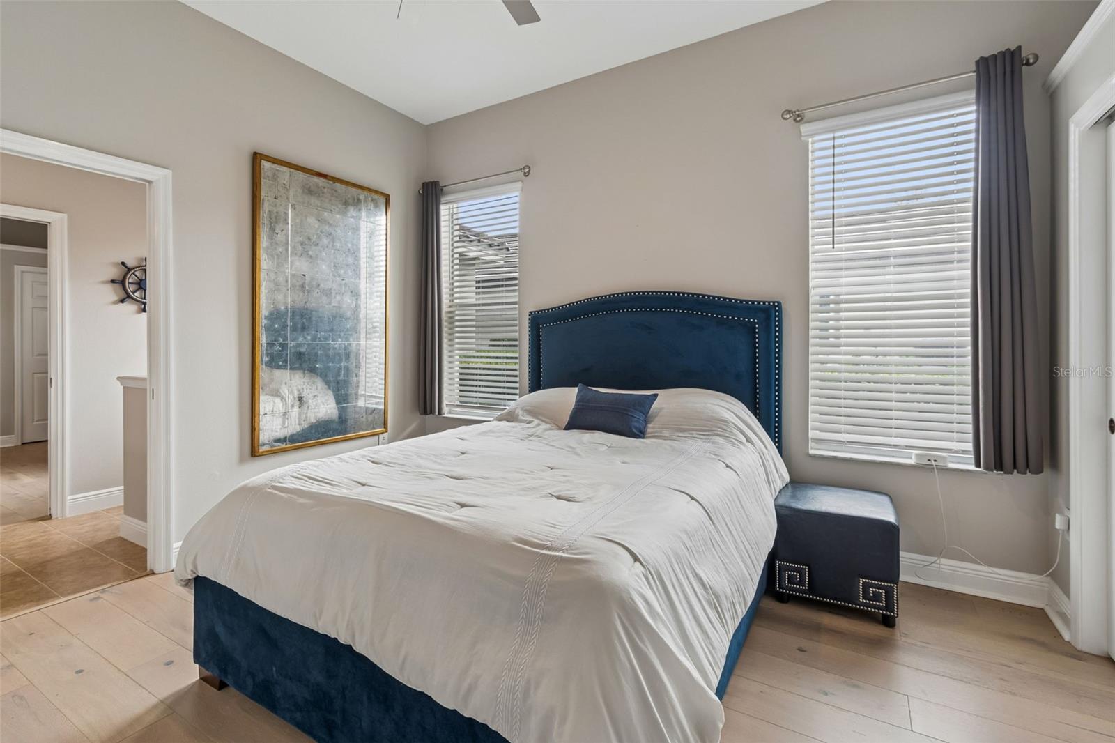 CHAMPIONS CLUB - Residential