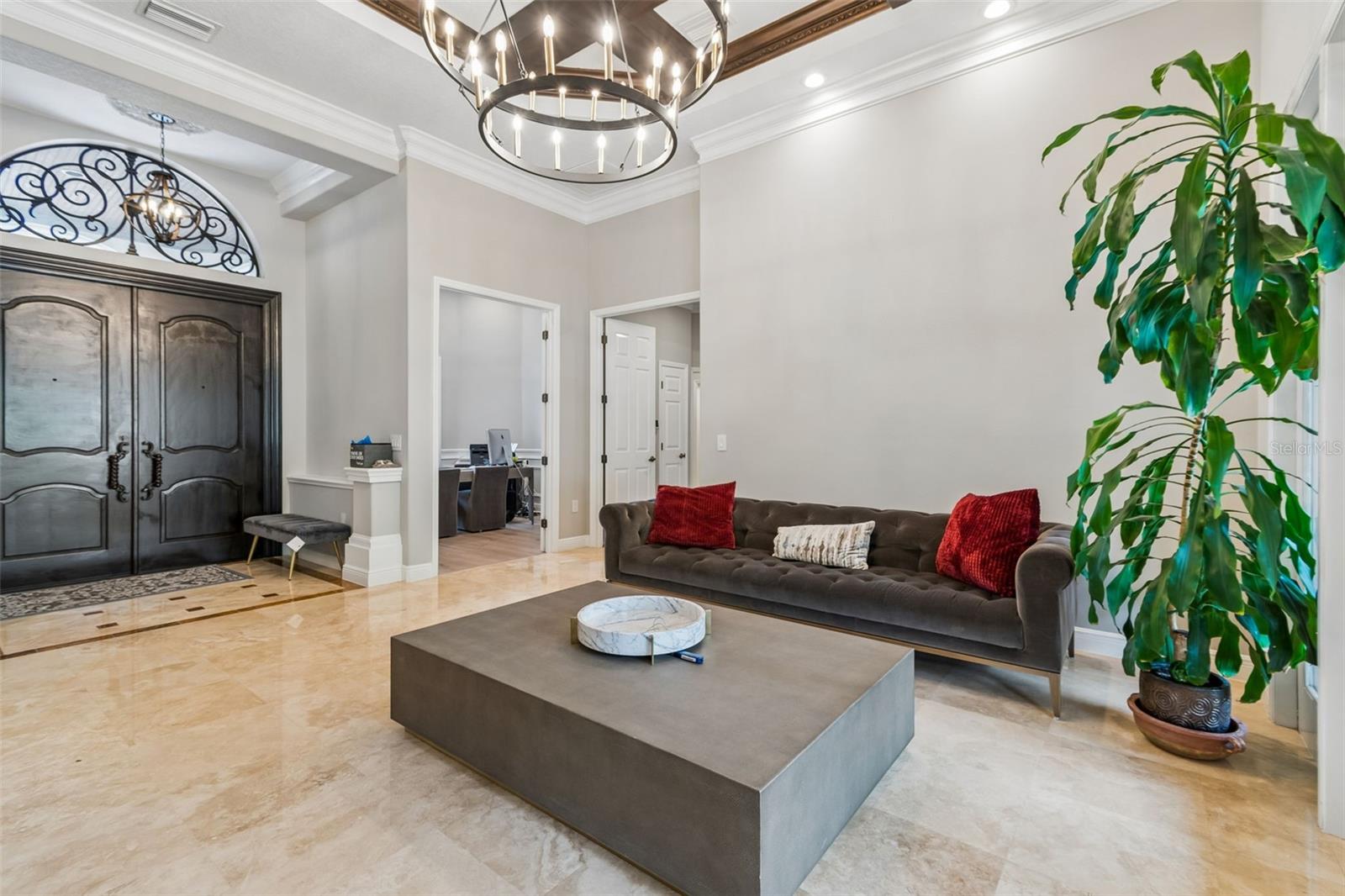 CHAMPIONS CLUB - Residential