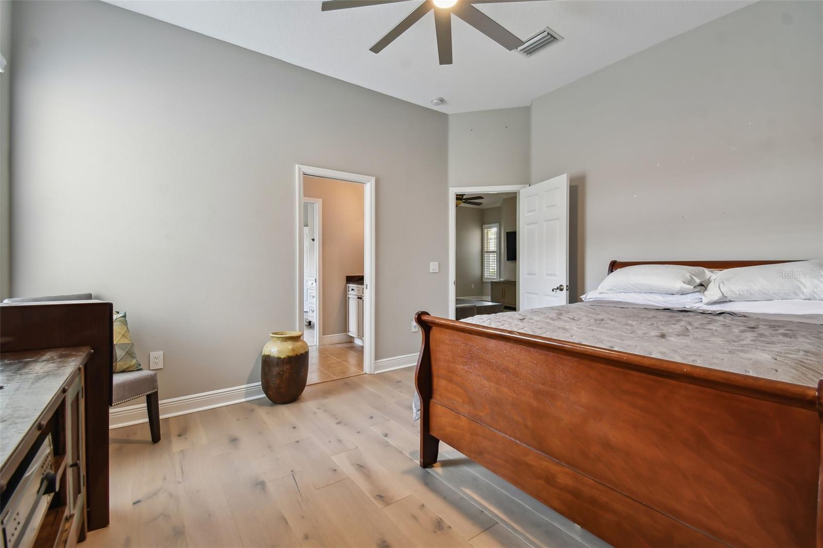 CHAMPIONS CLUB - Residential