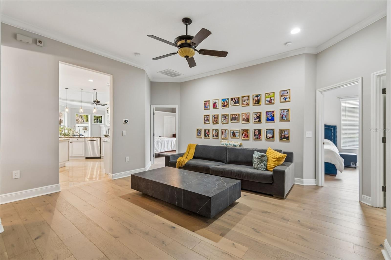 CHAMPIONS CLUB - Residential