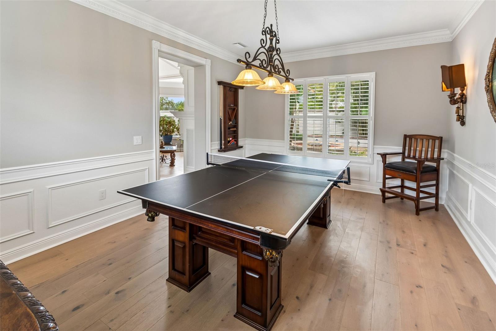 CHAMPIONS CLUB - Residential