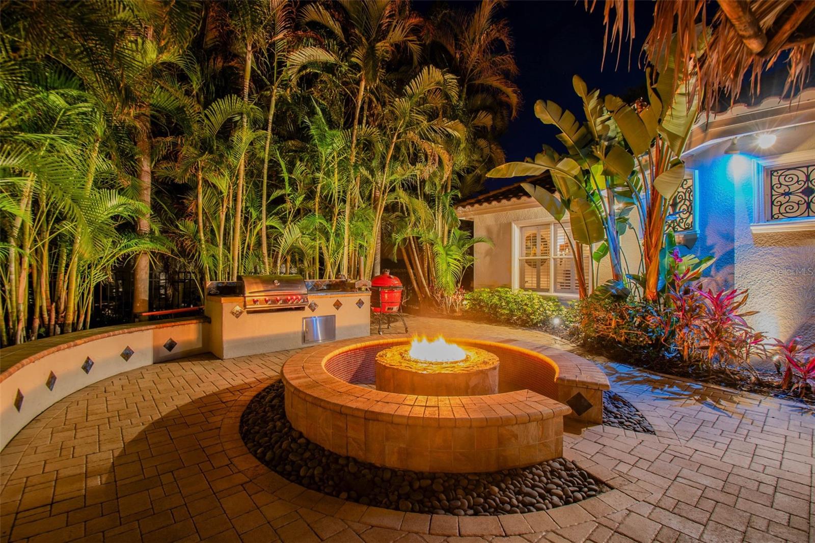 CHAMPIONS CLUB - Residential