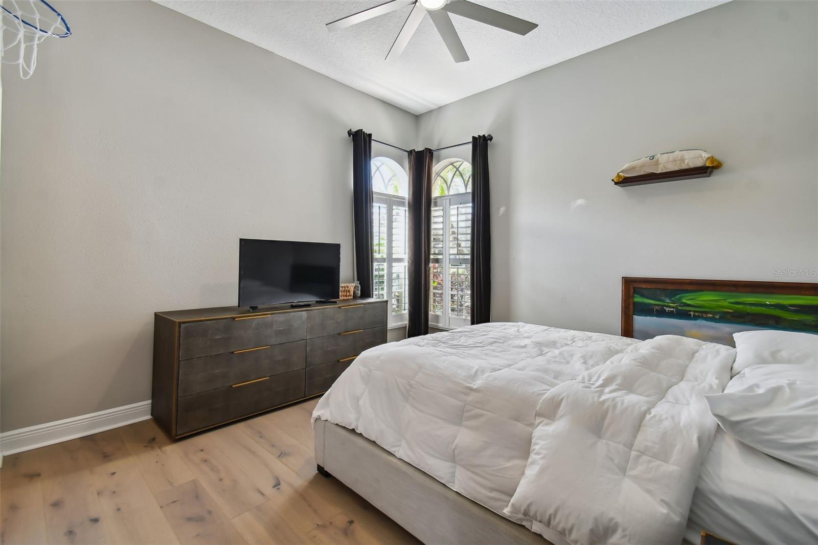 CHAMPIONS CLUB - Residential