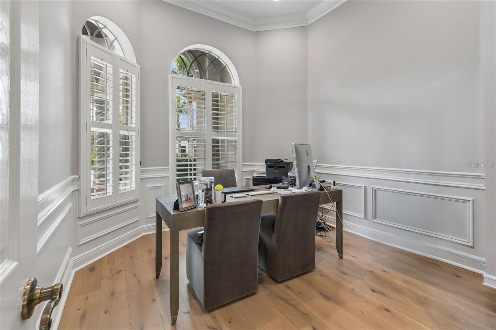 CHAMPIONS CLUB - Residential