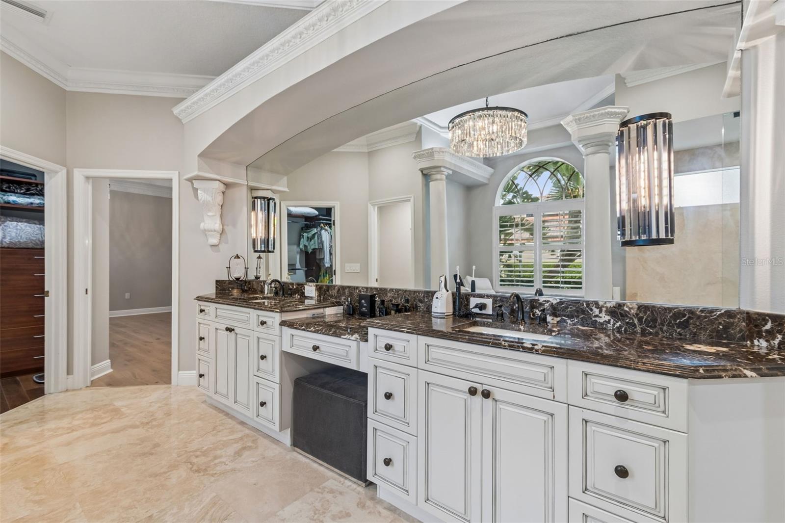 CHAMPIONS CLUB - Residential