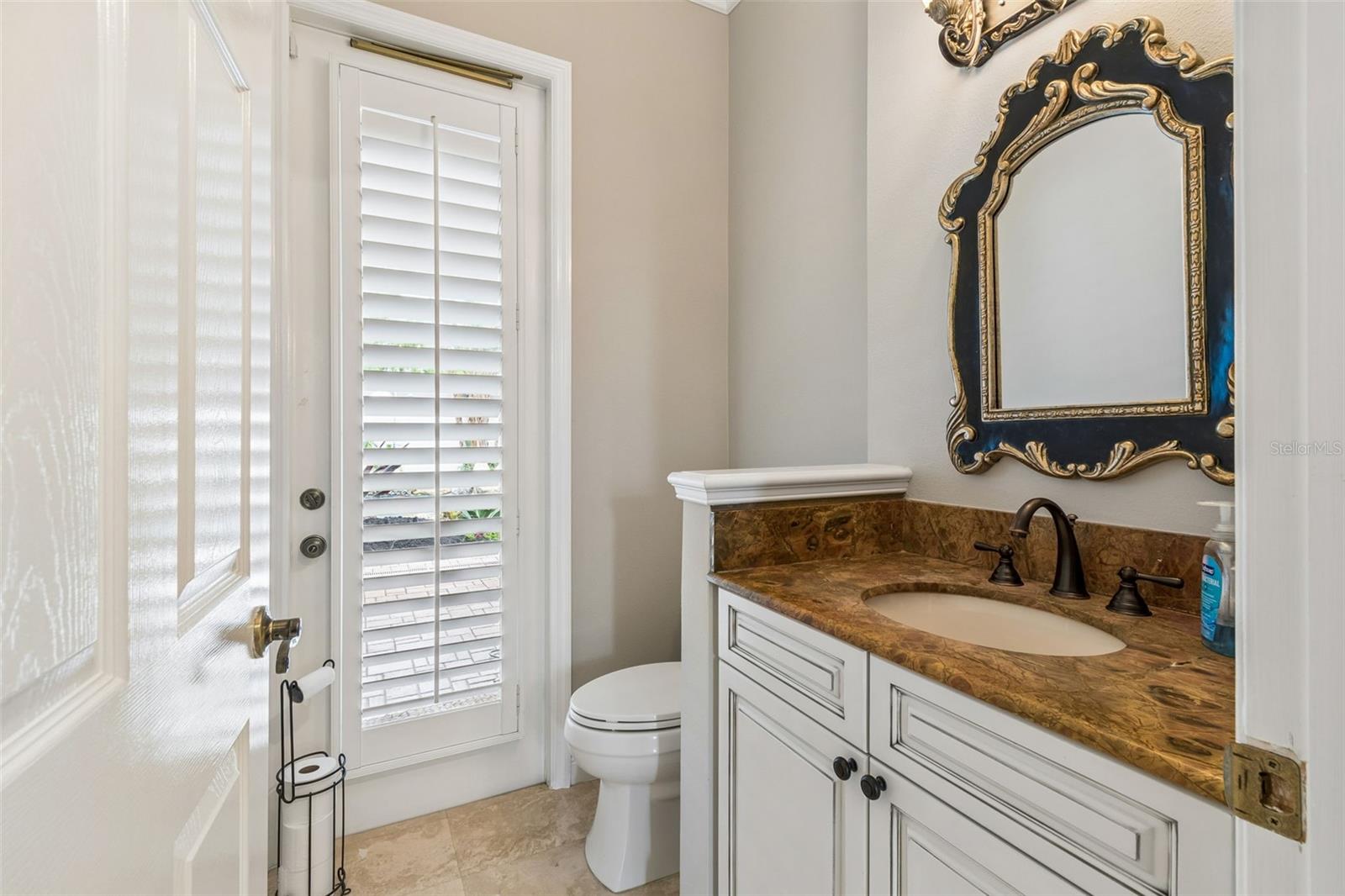 CHAMPIONS CLUB - Residential