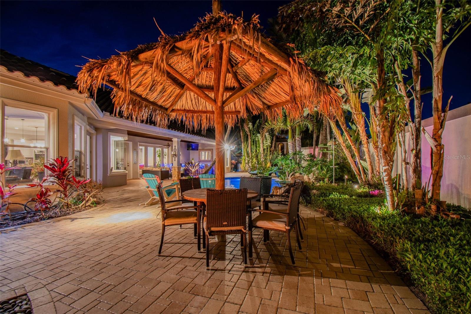 CHAMPIONS CLUB - Residential